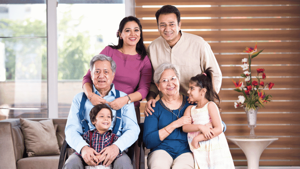 Familia inmigrante de varias generaciones protegida con un seguro de vida